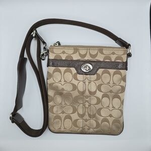 VTG Coach Crossbody Bag Purse, Signature C, Purple Interior, Canvas Strap READ